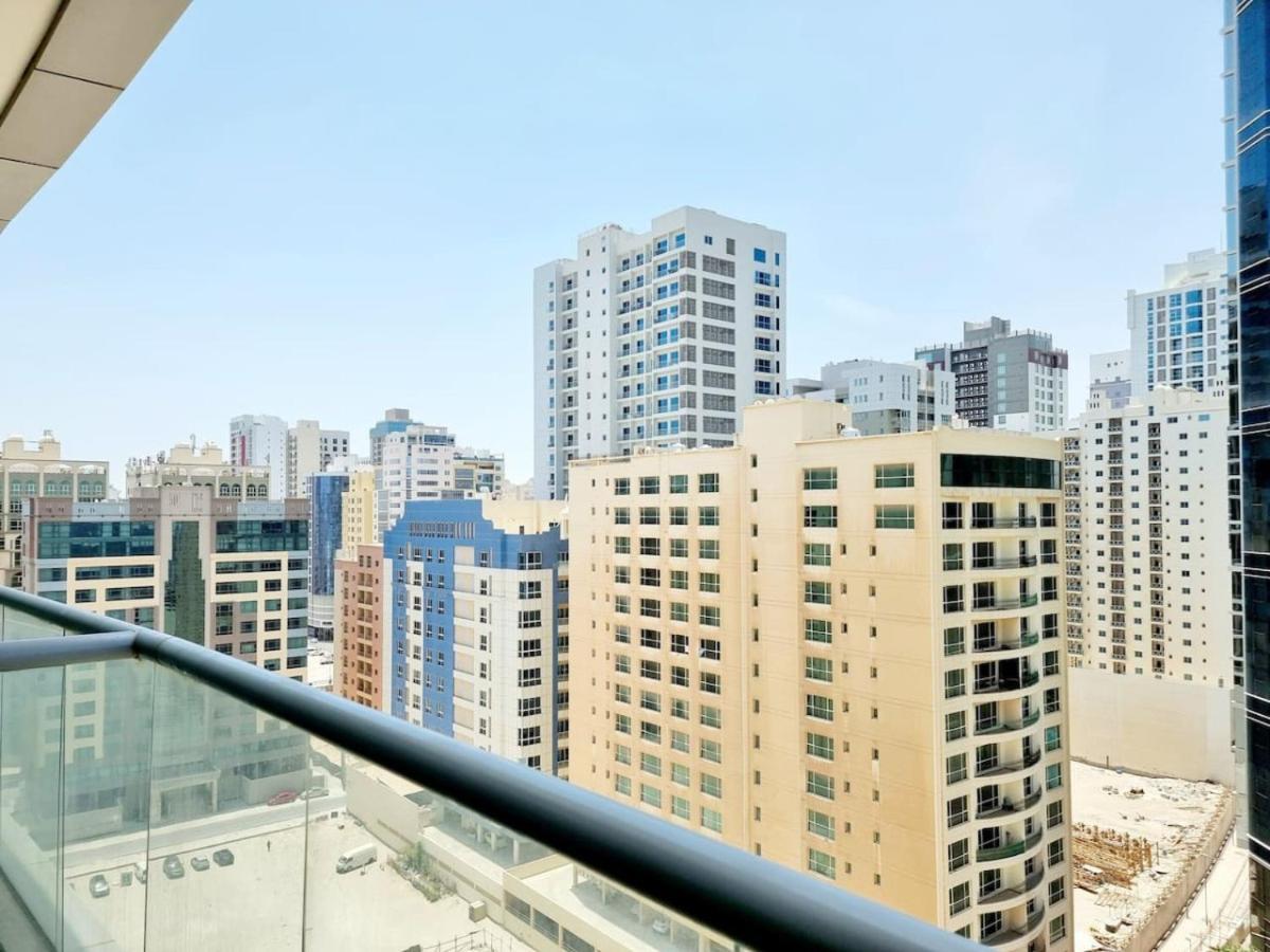 Sea View Luxury Grey Studio Apartment Manama Exterior photo