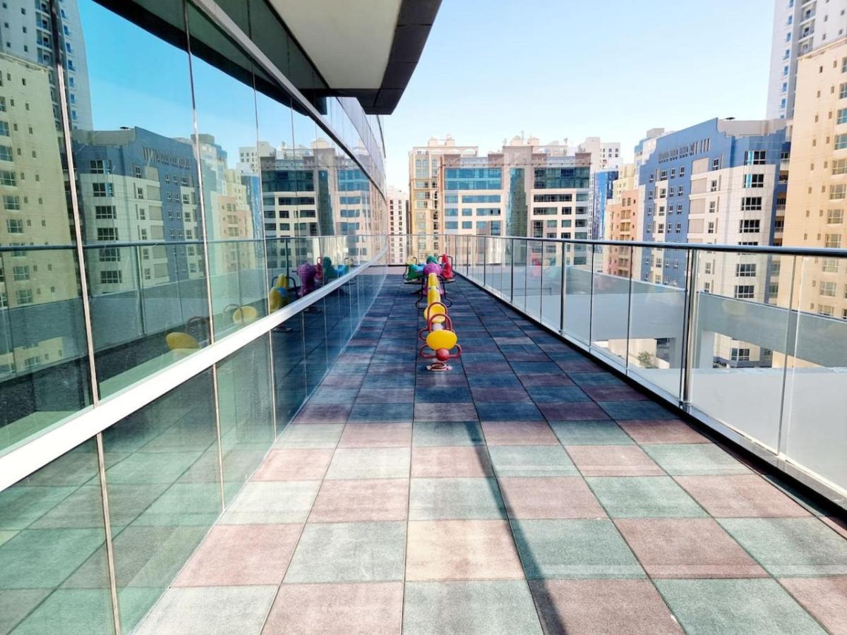 Sea View Luxury Grey Studio Apartment Manama Exterior photo